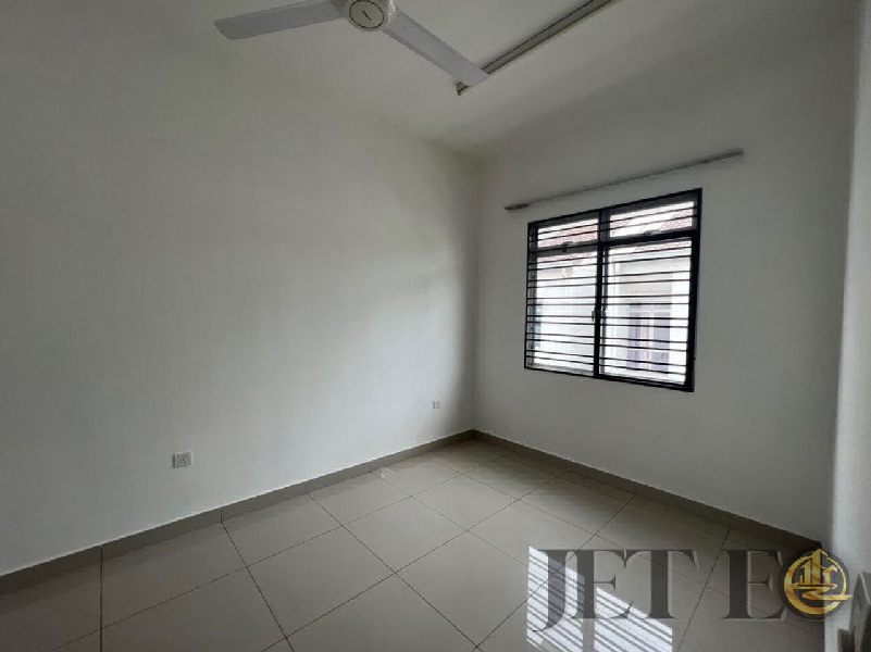 WTS *Facing No House*Rimbayu Perennia Double storey Double storey intermediateFacing Direction North - photo 4