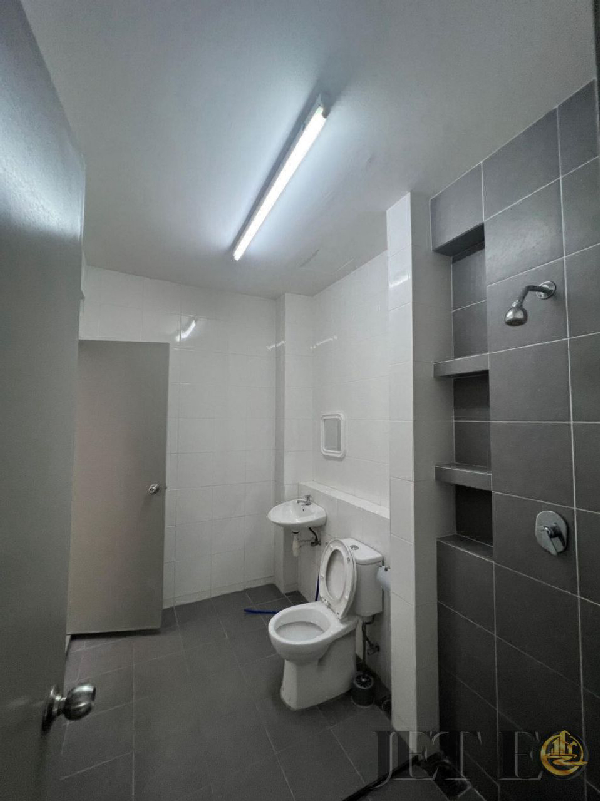 WTS *Facing No House*Rimbayu Perennia Double storey Double storey intermediateFacing Direction North - photo 9