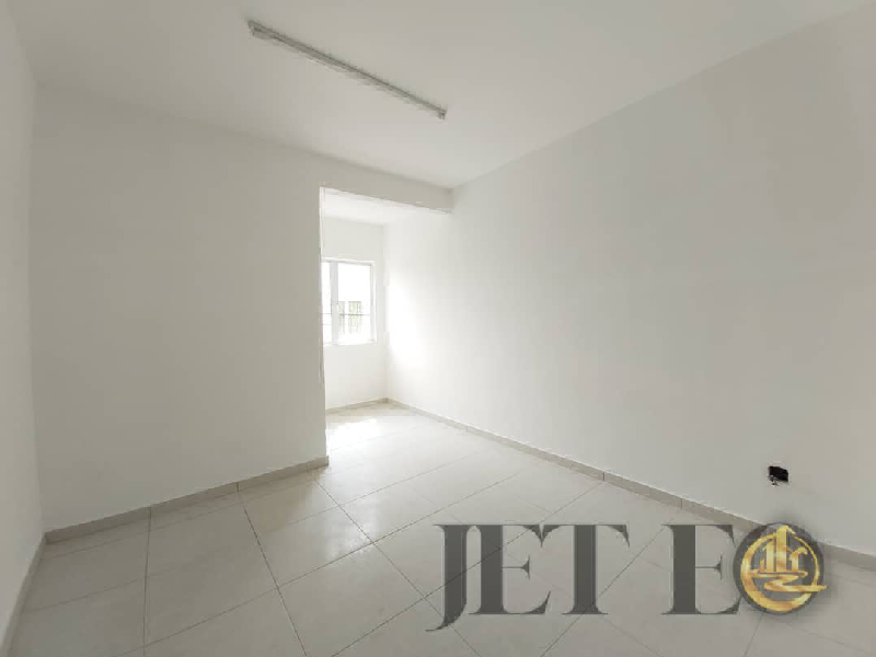 WTS *Jenjarom Tamera Corner Lot with Big Land* Double storey Corner lot 42x70 sqft 4room 3bath Guard - photo 6