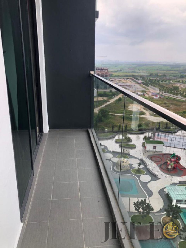 WTLMaple residence KSL klang Facing Swimming Pool View Welcome all tenant Fully furnished condition  - photo 2