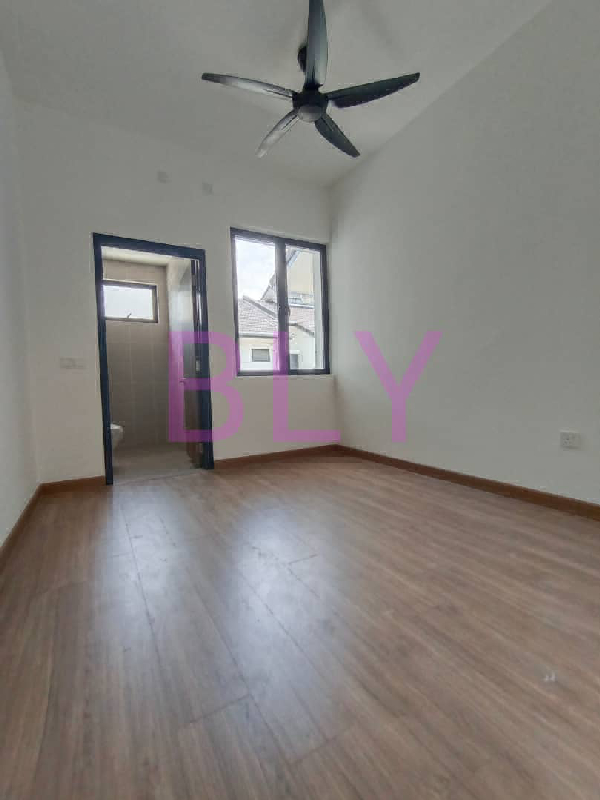 WTLBukit Raja LumiraBrand New UnitDouble Storey20x754 Bedroom4 BathroomWith Lighting Fan & Grills  - photo 2