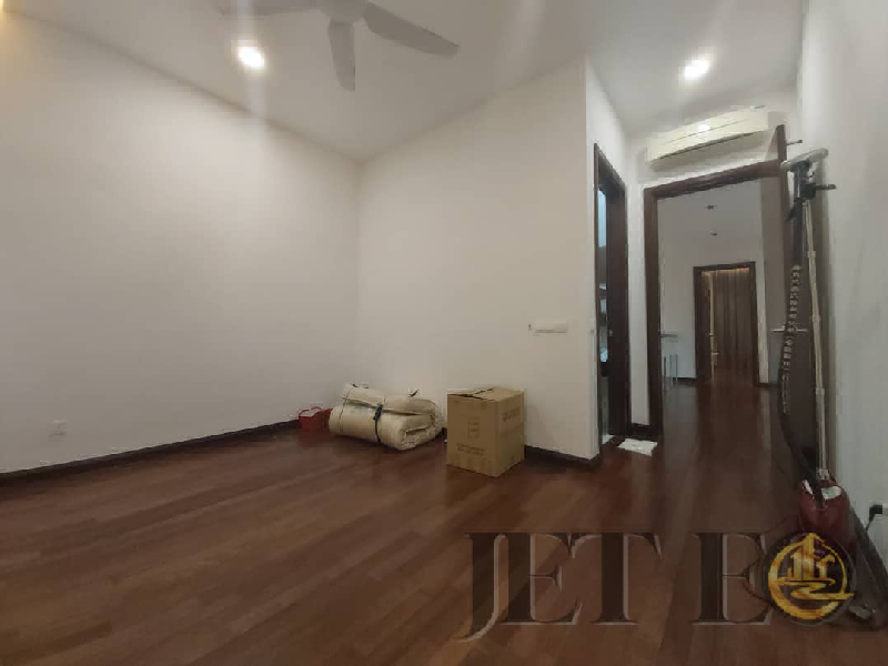 *Renovated Unit*  *Grandezza Eco Sanctuary Type Torre Semi D Rimbayu*  - photo 13