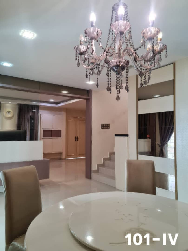 Fully Renovated Taman Sejati Semi D, Klang  - photo 2