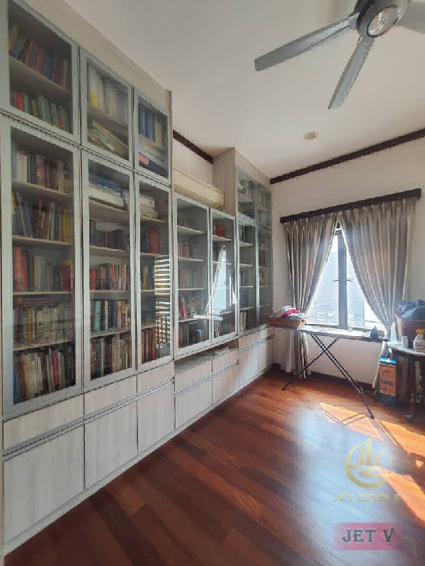 *WTS*Aman perdana klang Renovated spend 300k feesFacing open playground-Double Storey Bungalow-5 bed - photo 6