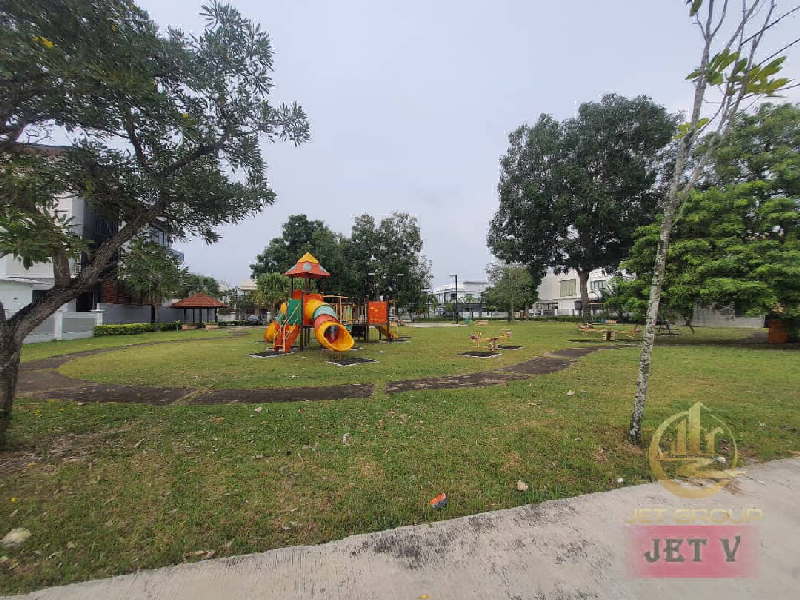 *WTS*Aman perdana klang Renovated spend 300k feesFacing open playground-Double Storey Bungalow-5 bed - photo 12