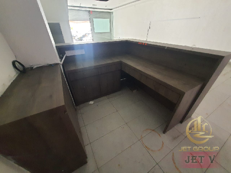 WTLBayu Tinggi Shoplot ground floorSize 22x70plaster Ceilingcashier counter1 partition room2 toilet  - photo 3