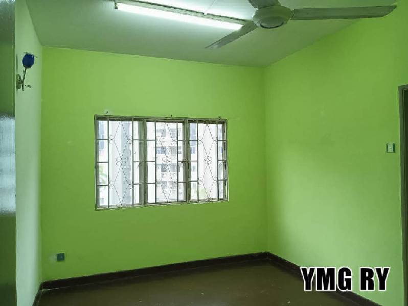 Pelangi Court apartment nearby klang parade  cheapest price - photo 3