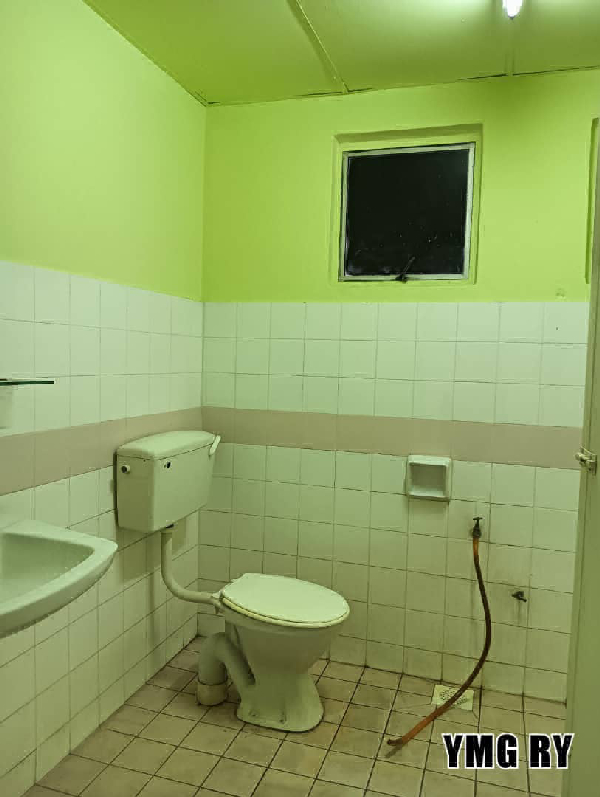 Pelangi Court apartment nearby klang parade  cheapest price - photo 4