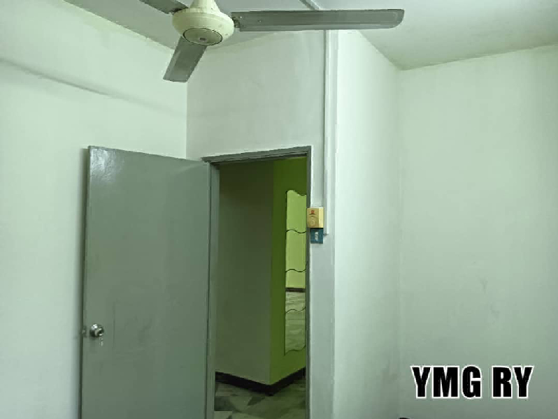 Pelangi Court apartment nearby klang parade  cheapest price - photo 11