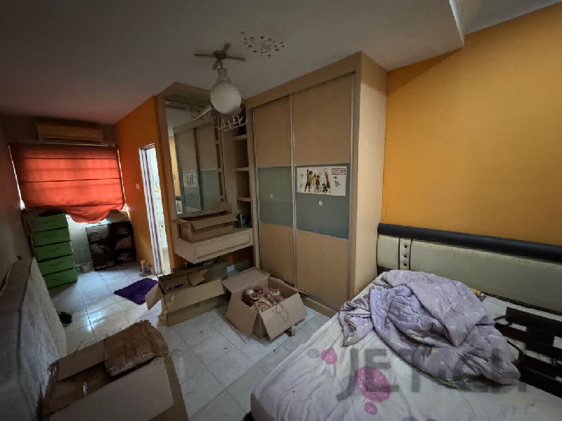 WTSBandar Puteri Kerongsang Double Storey Endlot Terrace House20x75(1500sqft)4 Rooms & 3 BathroomsFu - photo 4