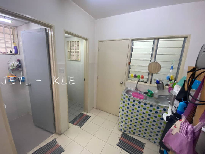 Pangsapuri Sentosa Setia alam apartment -End lot - photo 4