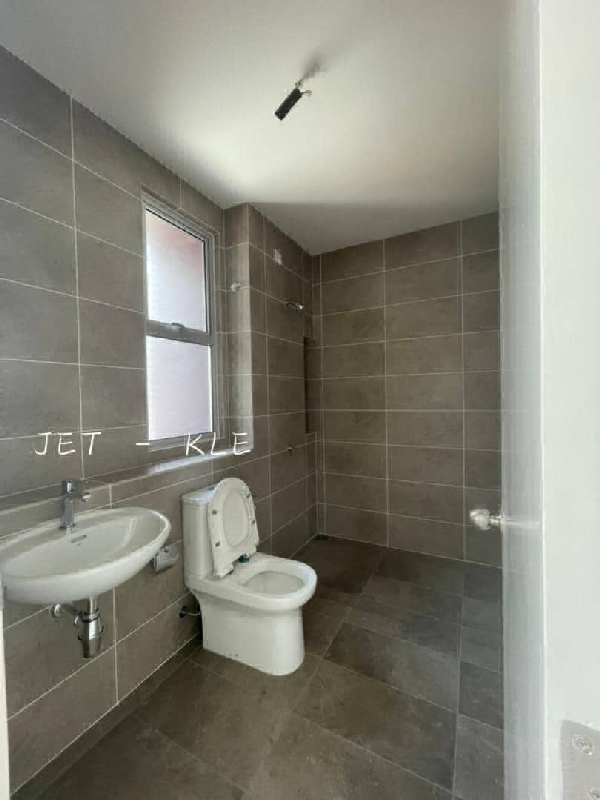 WTL (sample photos)Starling Rimbayu , Kota Kemuning2 Storey Intermediate 20x601621 sqft3bedroom3bath - photo 7