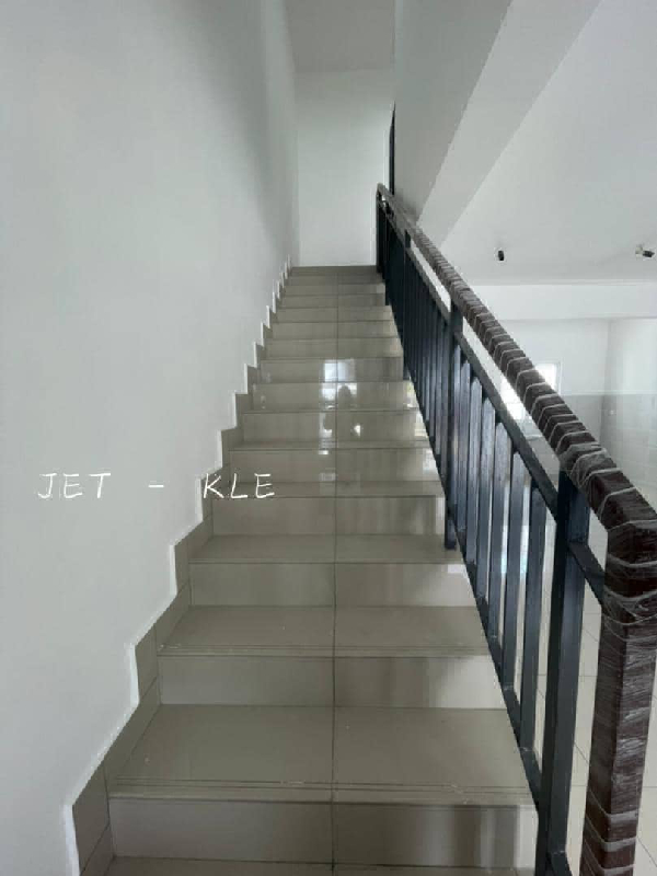 WTL (sample photos)Starling Rimbayu , Kota Kemuning2 Storey Intermediate 20x601621 sqft3bedroom3bath - photo 8