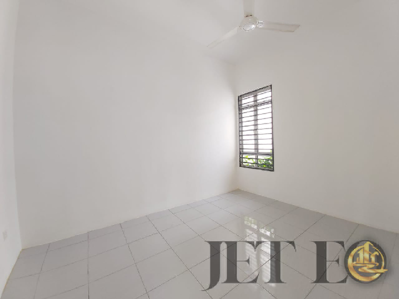 WTSTaman Langat Indah Corner Unit BantingNear Jenjarom AreaCorner unit FreeholdNon Bumi Lot4 room 3  - photo 6