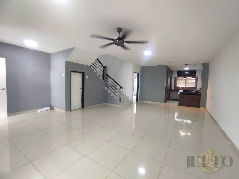 WTS Exclusive *Jenjarom Jaromas Zinnia*Freehold Unit 22x72.54 Bedrooms 3 Bathrooms Partially furnish - photo 3