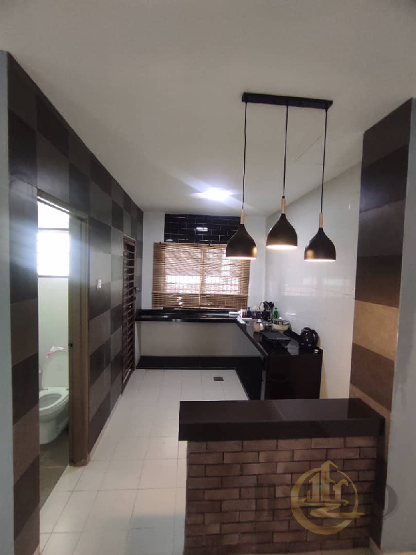 WTS Exclusive *Jenjarom Jaromas Zinnia*Freehold Unit 22x72.54 Bedrooms 3 Bathrooms Partially furnish - photo 7