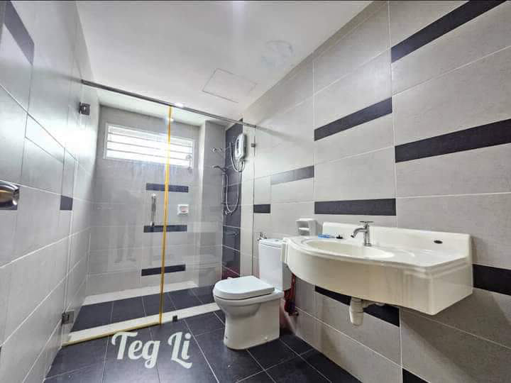 FOR SELLFULLY RENOVATED!! Bandar Puteri Klang- 2.5 Storey Terrace House - Freehold - 22 x 75- 5 room - photo 4