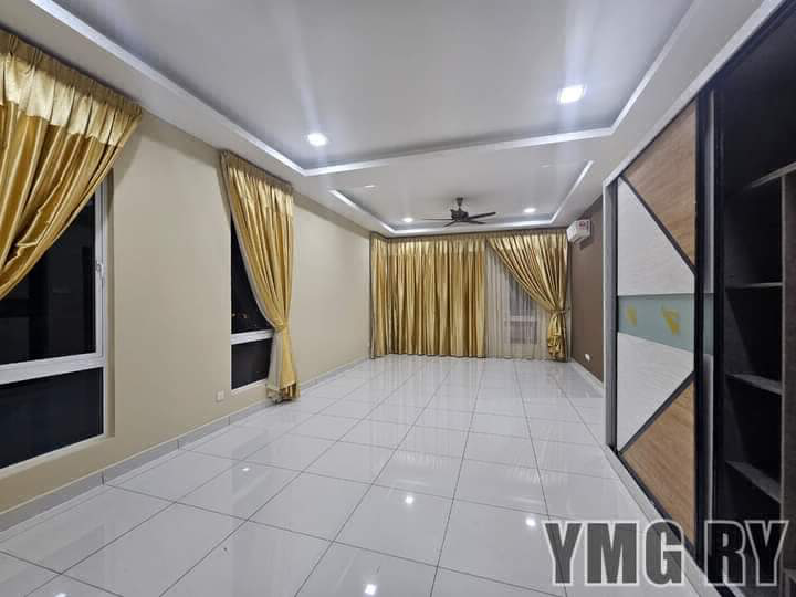 Ambang botanic 2 klangNewly painted house  3 sty semid  - photo 3
