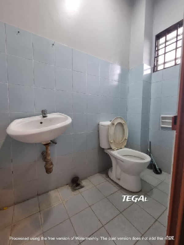 Below Market! Good Condition 20x94 Teluk Pulai Taman Wangi 2 Storey Klang. Kitchen Fully  - photo 9