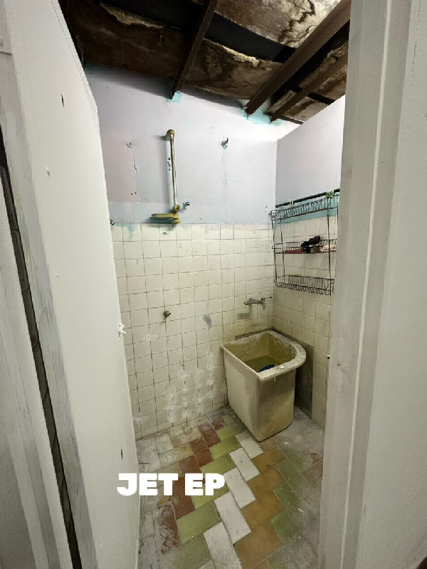 WTLTELUK PULAI KLANGFIRST FLOOR SHOPLOTSIZE: 1440 SQFT2 BATHROOMSUITABLE: TUITION CENTRE, HAIR & BEA - photo 4