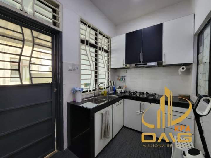 Bandar Puteri Klang (GELANG)Double Storey Terrace House For Sale- Size 20 x 70- Facing South- Fullly - photo 8