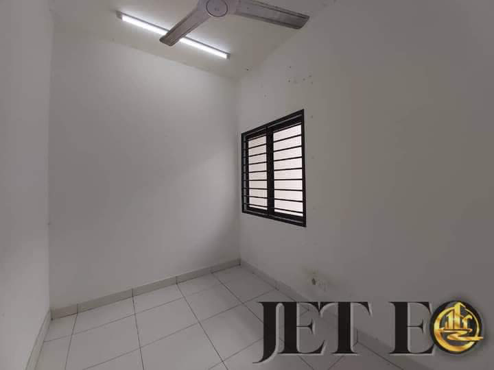 lFOR RENTLimited Market Rental Price Bandar Banting Mahkota 2sty Guarded AreaDouble storey20x70 sqft - photo 10
