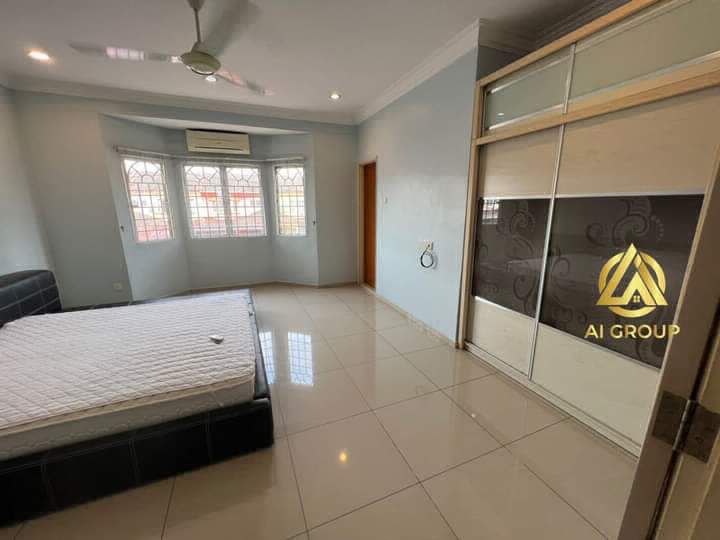 Bukit Tinggi Klang Double Storey House For Rent 20x704Room 3BathroomFully furnishFully renovatedTip  - photo 2