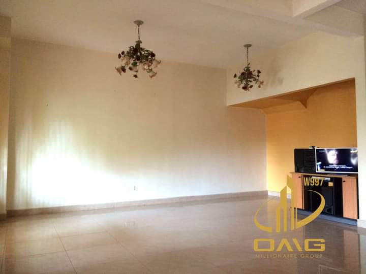 Bukit Tinggi 2 KlangDouble Storey Semi D House For Sales Double Storey Semi D 4Bedrooms 4 Bathrooms  - photo 4