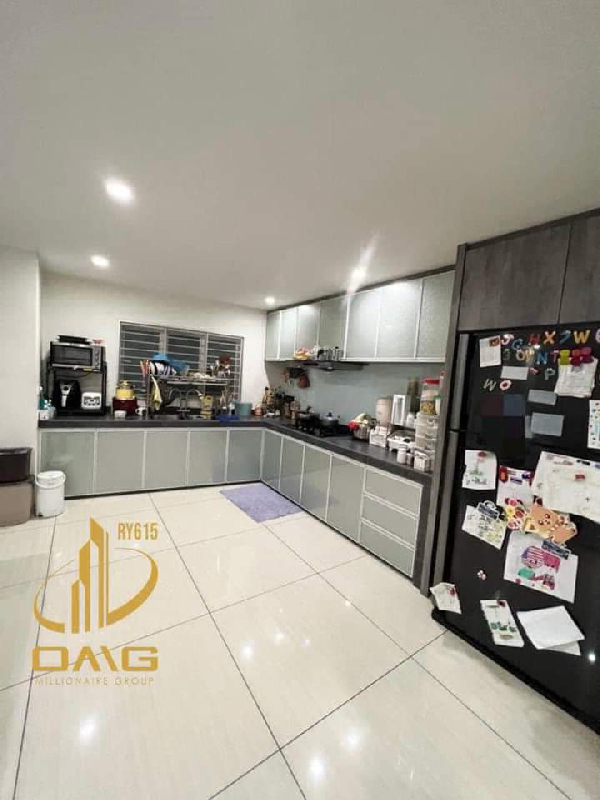 Batu Belah Klang 2 Storey For Sale : Double Storey : 20 x 70: 4 Room 3 Bath : Freehold : Non Bumi Lo - photo 2