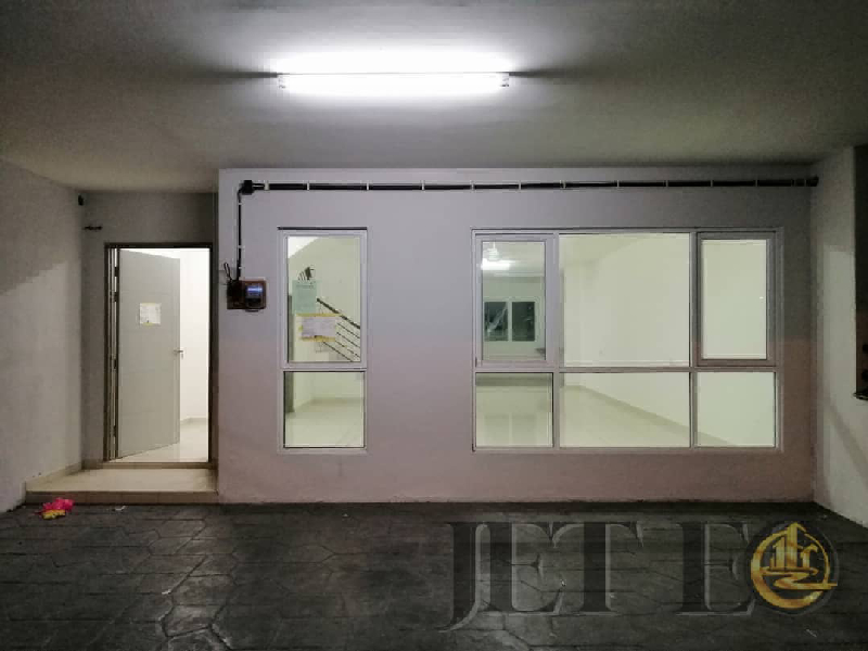 A Stock limited unit in Jenjarom Jaromas Zinnia* - photo 10