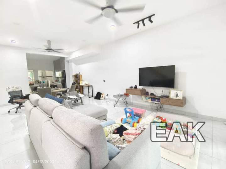 Setia Indah 12FOR SELL  Setia Indah 13, Setia Alam2 Storey20x70 4 Bedrooms 4 BathroomsRenovatedWalk- - photo 2