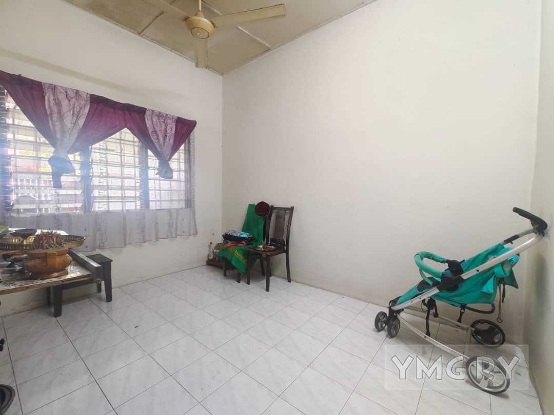 3xxk Klang Samarinda single storey house 20x70 - photo 4