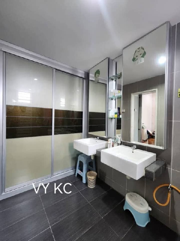 Bandar Parkland KlangFacing north 2 Storey Semi D House For Sales Sqft 32x65 Fully Renovated  - photo 9