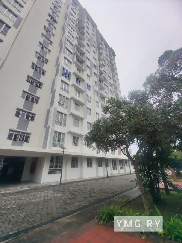 Trifolis apartmentBukit tinggi klang Almost full furnished  - photo 2