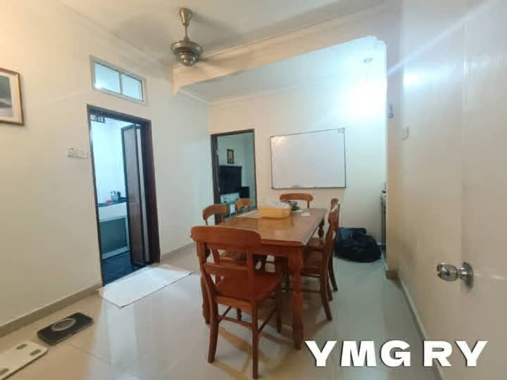 for saleBandar botanic angsanaKlang Double storey Endlot 20x75 + 25 ft land 4 bedroom3 bathroom Reno - photo 10