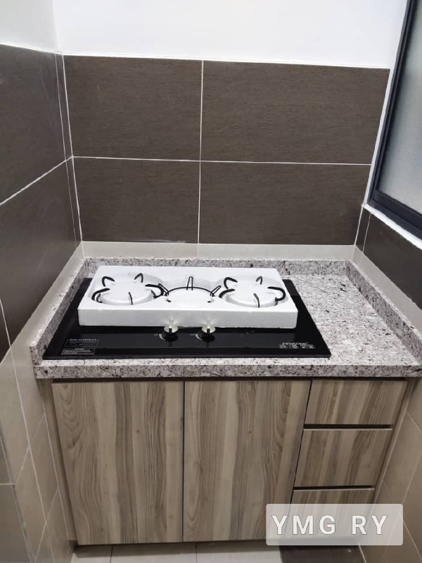 Limited unit Maple Residence Ksl mall bandar bestari Partially Furnished!! - photo 2