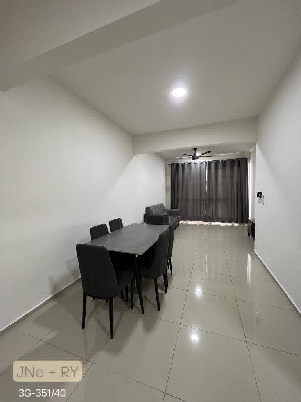 Gravit 8 partially furnished 1900 Andaman klang  - photo 2