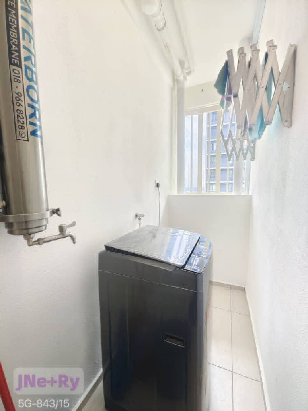 Brand New Tresor designer unit Fully furnished available now!!! - photo 6