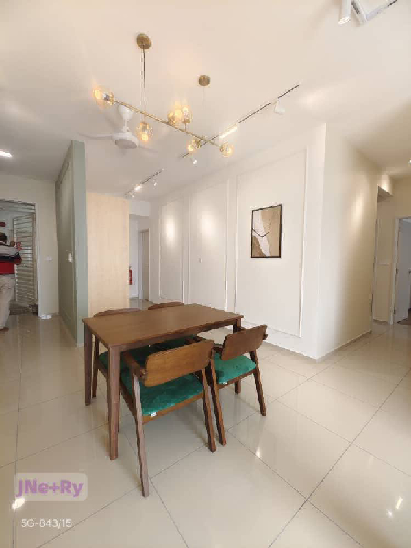 Brand New Tresor designer unit Fully furnished available now!!! - photo 9