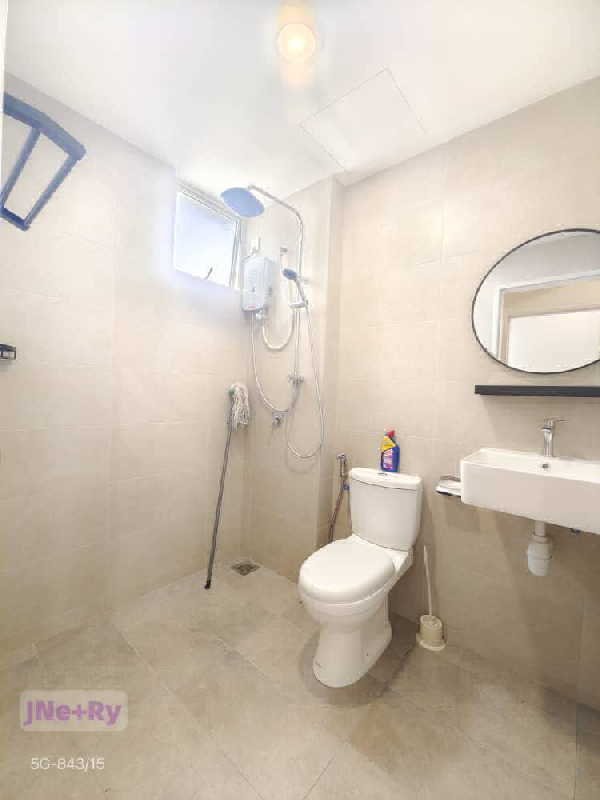 Brand New Tresor designer unit Fully furnished available now!!! - photo 12