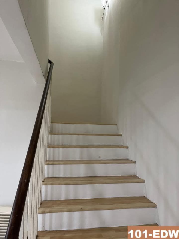 Good condition Biggest House Bukit Raja Fuego Partially furnished  - photo 10