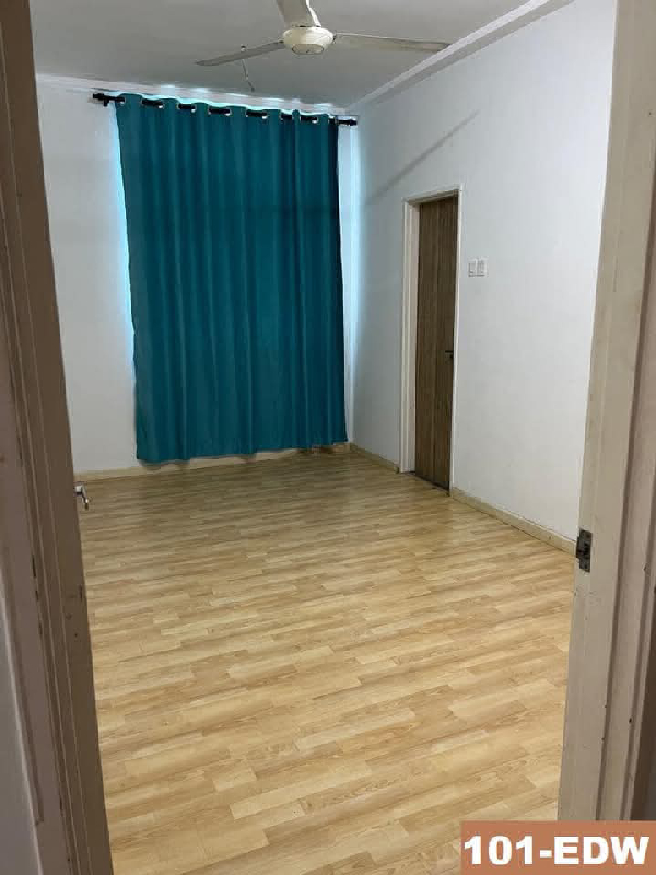 Good condition Biggest House Bukit Raja Fuego Partially furnished  - photo 13