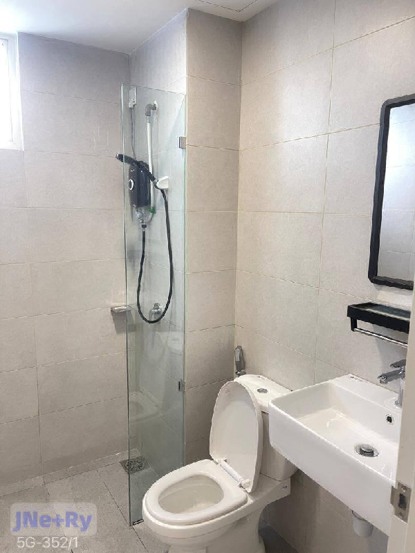Cheapest unit Fully furnished Gravit 8 Brand new 3 bedrooms!!! - photo 11