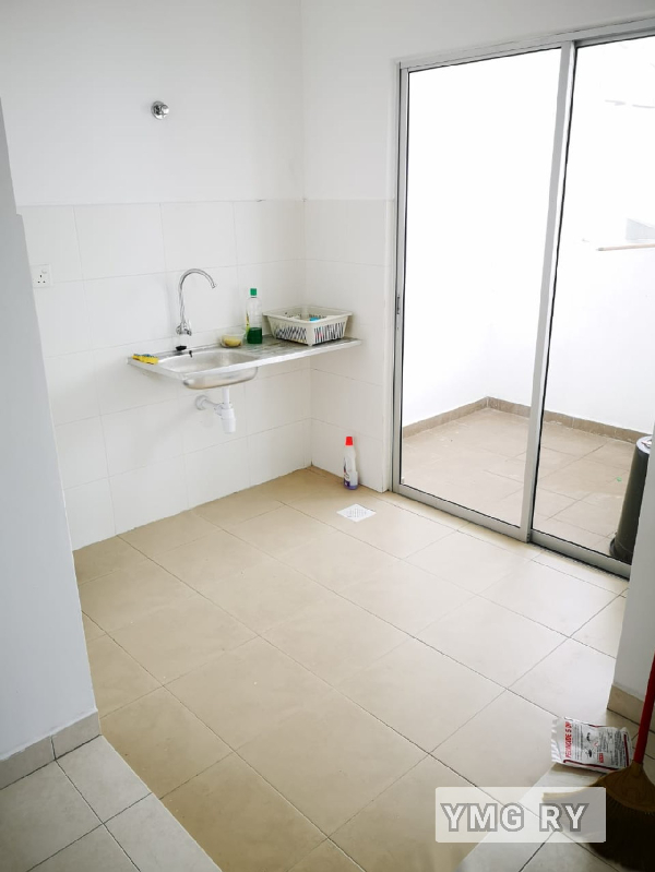 Available now!!! Move in anytime Asteria Apartment Bandar Parkland Klang 1000sqft - photo 5