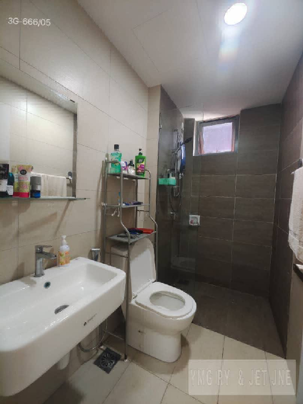 Good condition Gravit 8 Service apartment AndamanKota bayuemas klang  - photo 4