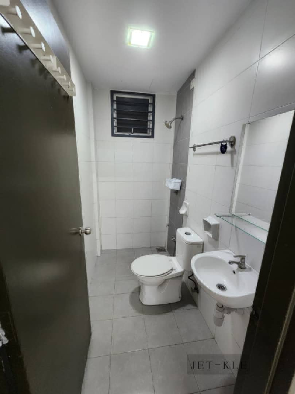 Cheapest unit Orchis Apartment!! kitchen cabinet  - photo 6