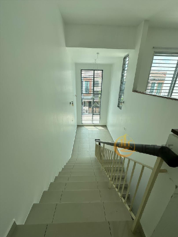 Rm1.9k Armaya Bandar Botanic 3 storey intermediate 20 x 75 - photo 3
