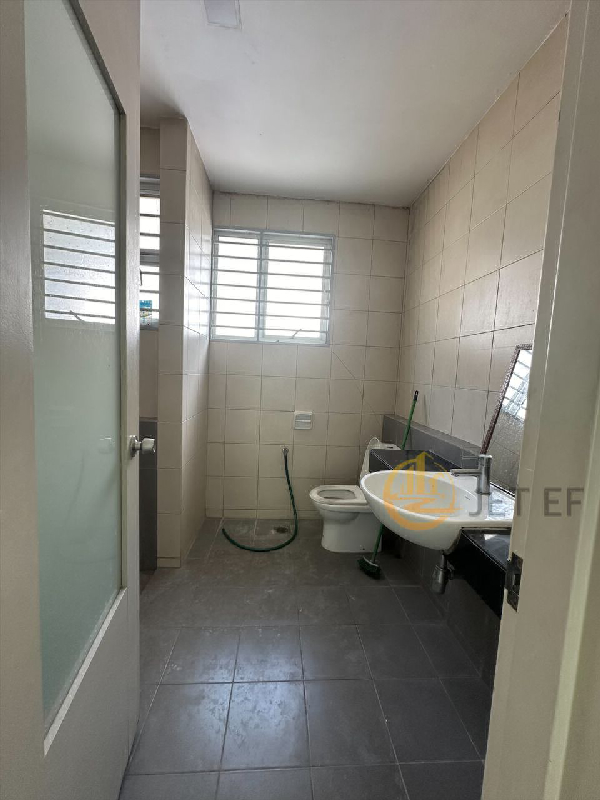 Rm1.9k Armaya Bandar Botanic 3 storey intermediate 20 x 75 - photo 4