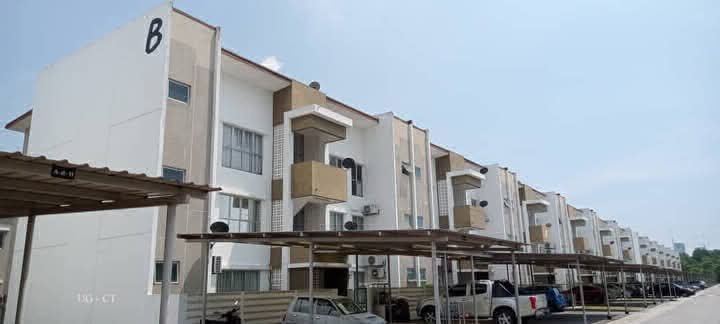 Laman Impian Townhouse For Rent Bandar Botanic KlangGood ConditionFreehold 1200sqft Top Floor (2nd F - photo 6