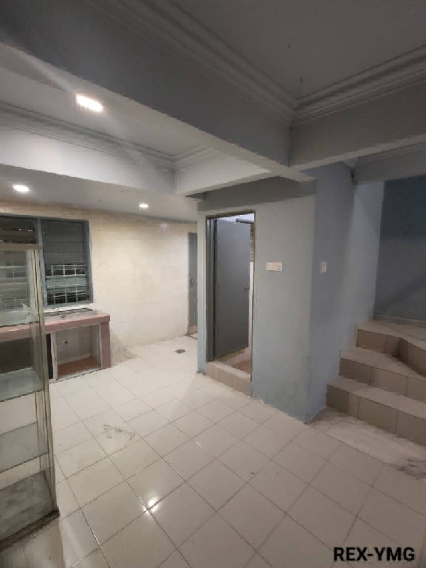 Taman Sentosa @ Klang2 Storey Medium Cost HouseSqft : 15x55Bedroom : 3Bathroom : 2Plaster CeilingFac - photo 2
